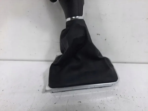 VW PASSAT B8 2.0TDI Gear Shift Boot 3G1711113 image 10