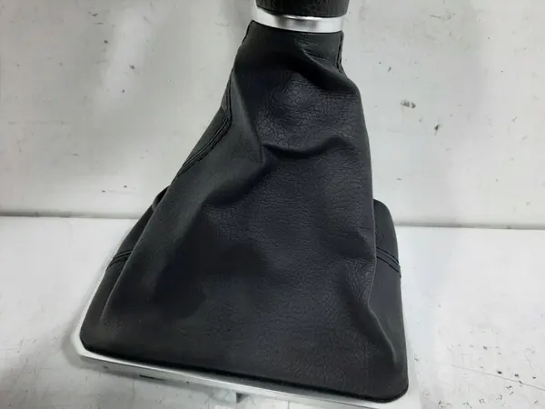 VW PASSAT B8 2.0TDI Gear Shift Boot 3G1711113 image 8