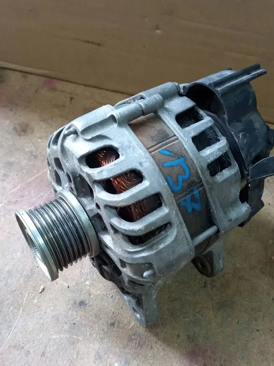 Vaihtovirtageneraattori Nissan Micra K14 OE 231009092R image 2