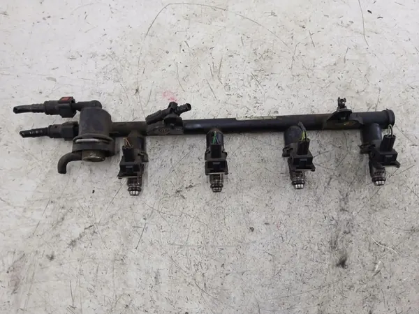 FORD FIESTA MK6 1.3 RAIL D'ALIMENTATION 2N1U9F593KA image 2