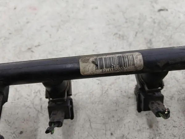 FORD FIESTA MK6 1.3 RAIL D'ALIMENTATION 2N1U9F593KA image 5