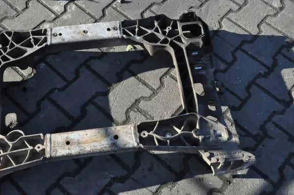 OEM 422160 Aston Martin Vantage 4.7 Jousitusvivut image 7