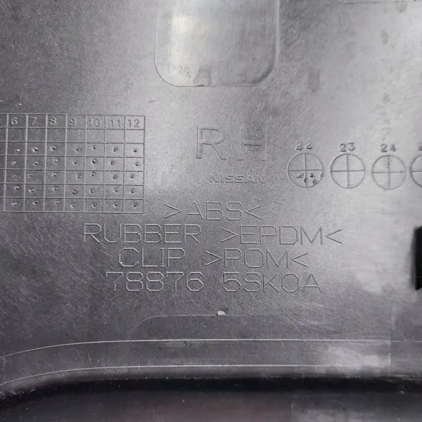 Moldagem de janela lateral Nissan OE OEM 788776SK0A image 3
