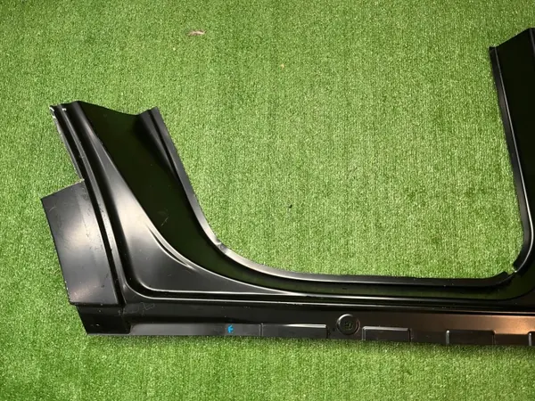 OEM PRÓG PRAWY ĆWIARTKA TYŁ PRAWA MERCEDES GL GLS X166 image 3