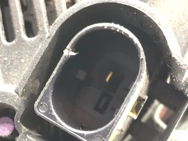 ALTERNATOR AUDI A3 2.0 190HV 06J903023H image 4