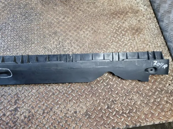 Refuerzo de umbral Tesla Model Y OEM 149774500C - Usado image 6