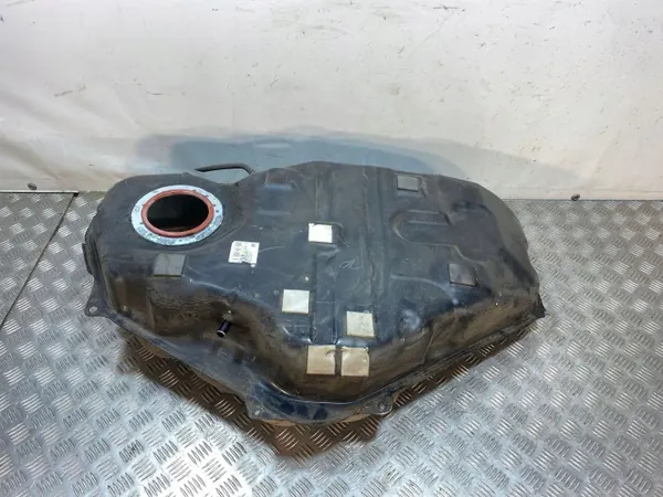 Réservoir Mazda CX-5 OEM KD4542100E - Occasion image 2