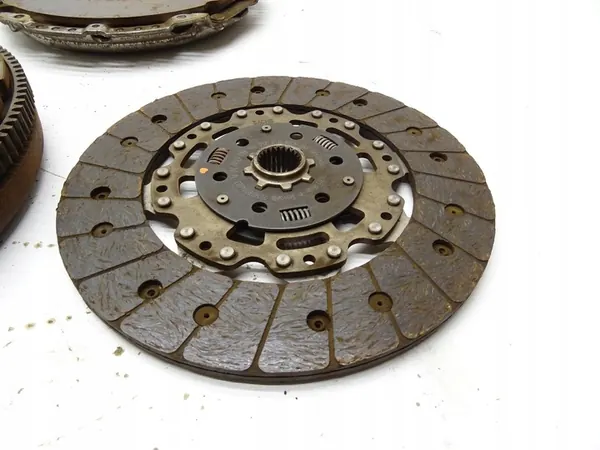 Volante bimassa completo 1.4 TSI VW Polo V 6R OEM image 9