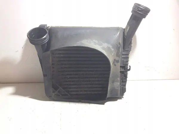 Intercooler-ilmanjäähdytin OEM 7L6145804 VW Touaregille image 2