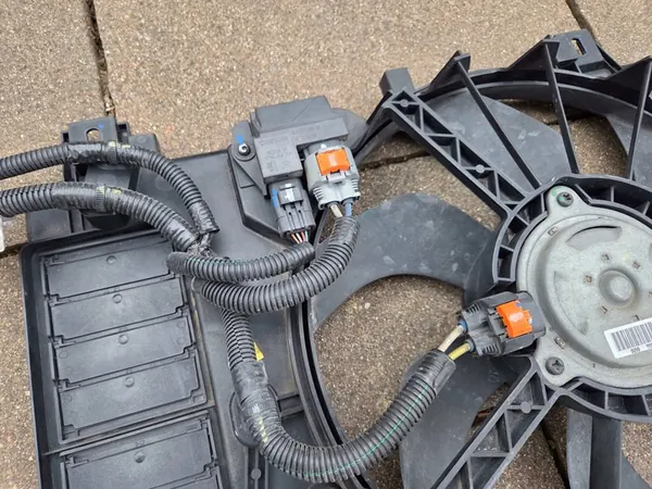 PEUGEOT 508 I Carcasa Completa con Ventilador image 4