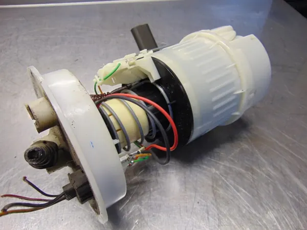 Brandstofpomp OEM 3M51-9H307 Ford Focus II 1.6 image 3