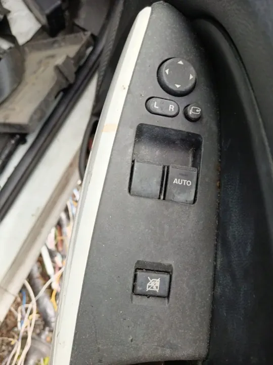 Mazda 2 II OEM Peili Vasen/Oikea Lämmitetty Sähköinen image 3