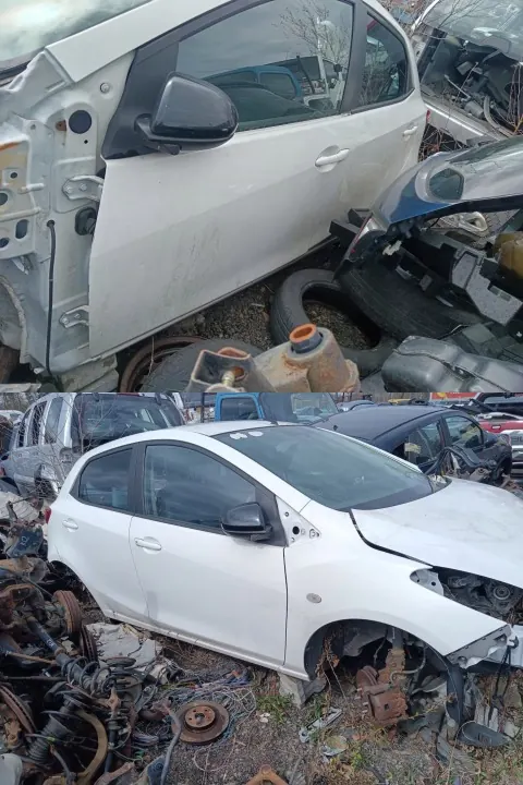 Mazda 2 II OEM Peili Vasen/Oikea Lämmitetty Sähköinen image 5