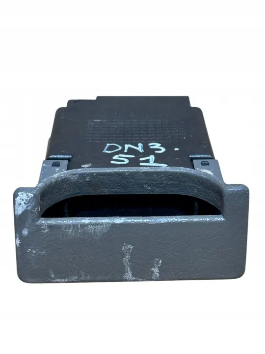 Kia Askfat OEM 0K60B64610 - Begagnat Skick image 2
