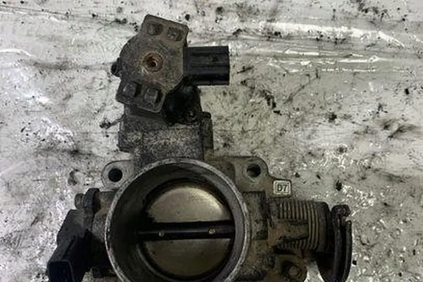 Carburateur MAZDA 626 I COUPE 2.0L benzine image 3