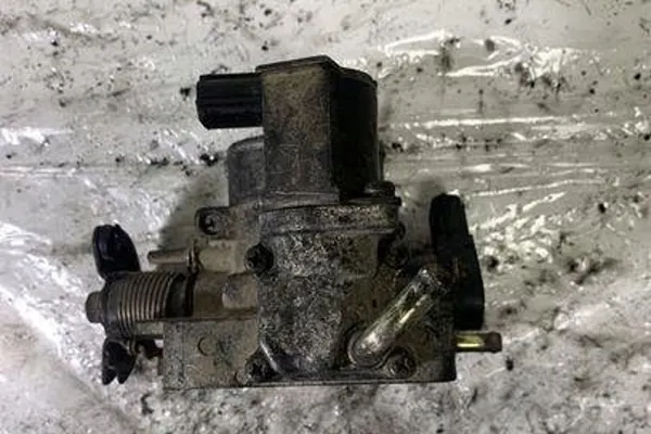 Carburateur MAZDA 626 I COUPE 2.0L benzine image 4