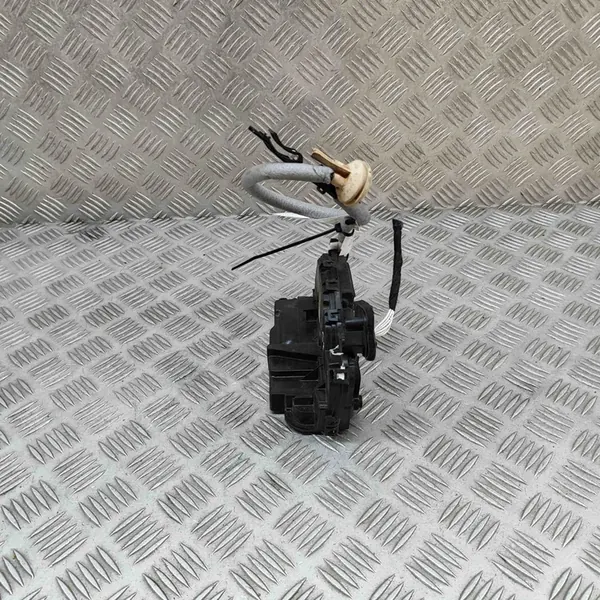 VW PASSAT B8 Left Rear Door Lock 7 Pin 5NA839015D image 2