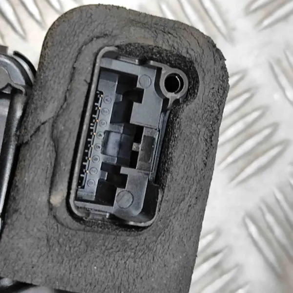 VW PASSAT B8 Left Rear Door Lock 7 Pin 5NA839015D image 6