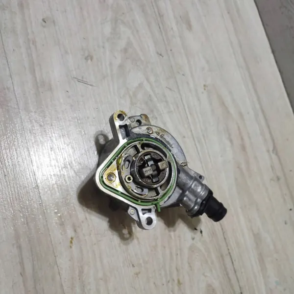 Bomba de vacío OEM A2820909800 para Dacia Jogger image 3