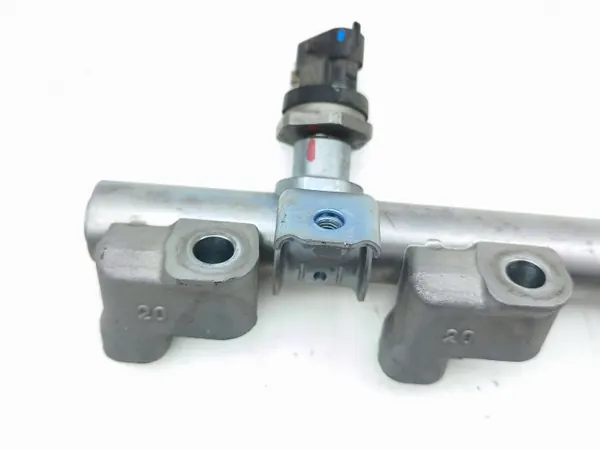 Suzuki Vitara Brandstofdruksensor OEM 0261545189 image 3