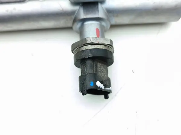 Suzuki Vitara Brandstofdruksensor OEM 0261545189 image 8