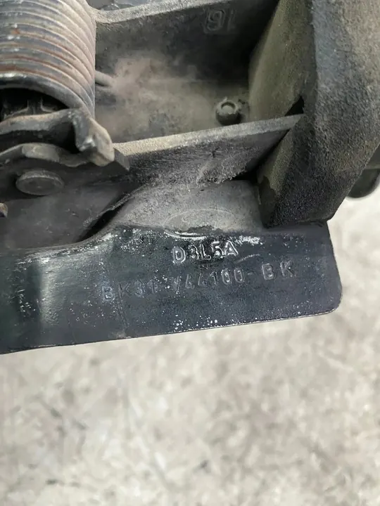 Parada de porta traseira esquerda FORD TRANSIT 2.2L image 5