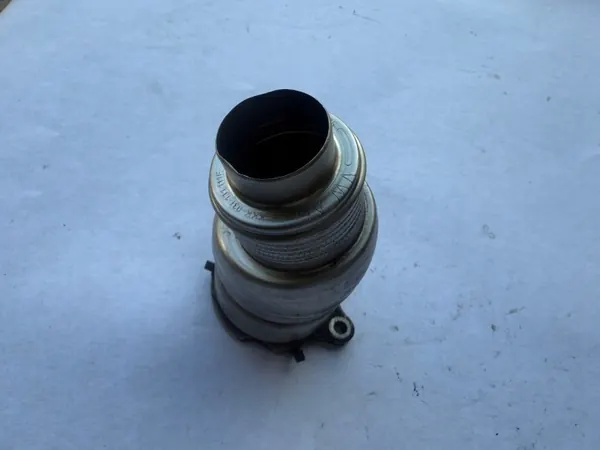 Audi Turboputki OEM 03L131111E - Käytetty image 3