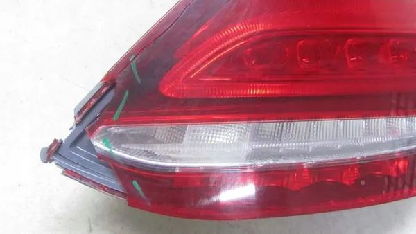 RECHTER ACHTERLICHT MERCEDES C-KLASA W205 A2059061457 image 3
