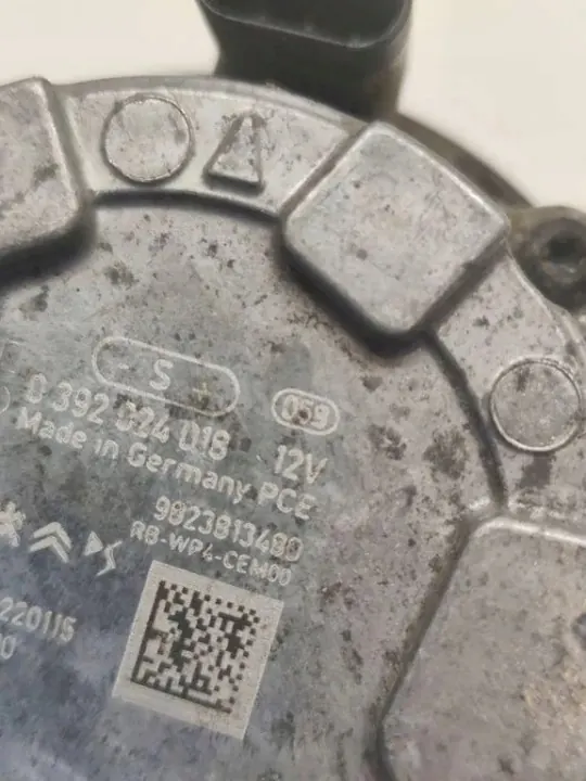 Pompe de circulation d'eau Peugeot OEM 0392024018 image 2