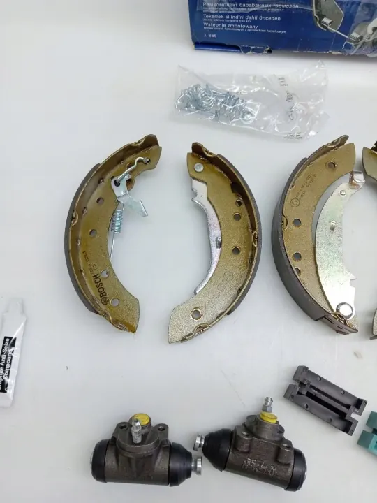 Jeu de plaquettes Bosch OEM 0 204 114 554 image 5
