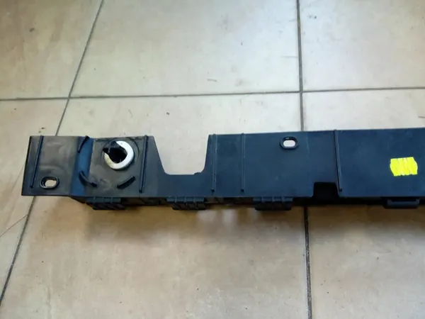 Suporte de para-choque Renault Captur traseiro OEM image 6