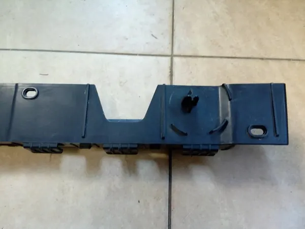 Suporte de para-choque Renault Captur traseiro OEM image 7