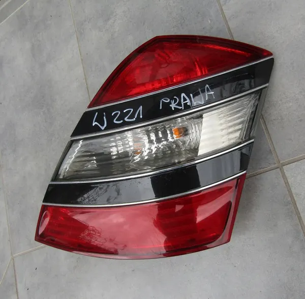 Rechter Achterlicht Mercedes W221 S-Klasse A2218200264 image 2