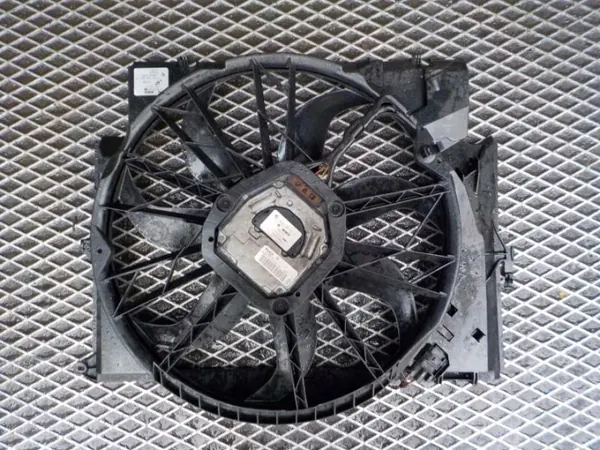 BMW Radiatorventilator OEM 1137328118 - Gebruikt image 2