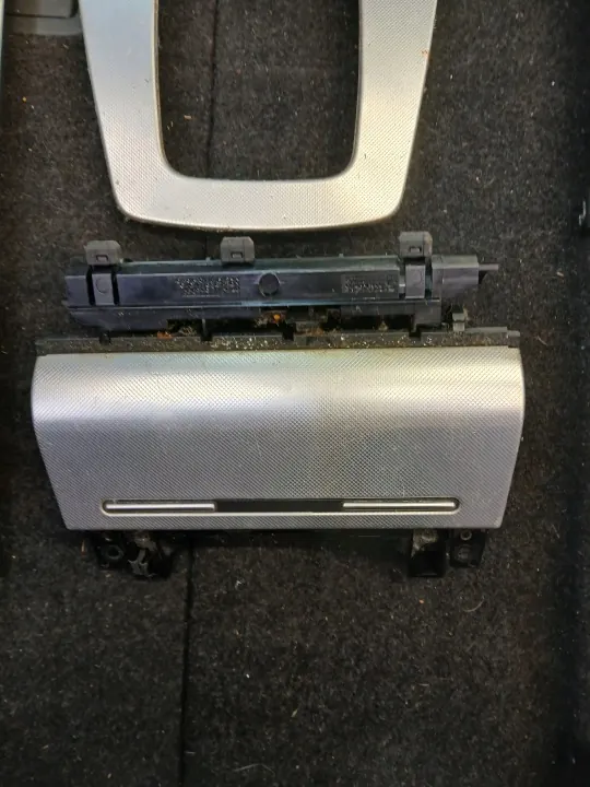 Jeu de Garnitures Audi A4 B6/B7 OEM 8E1853190 image 5