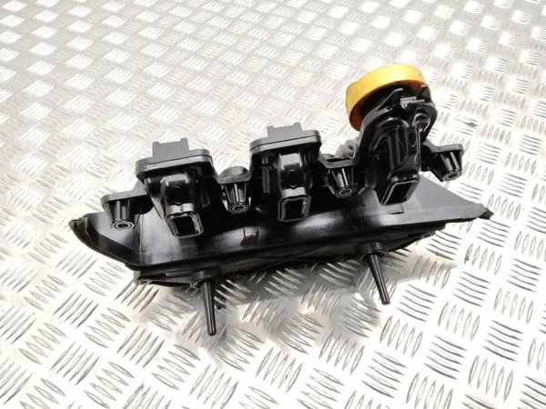 Couvercle de soupape Nissan Qashqai OEM 118305906R image 3