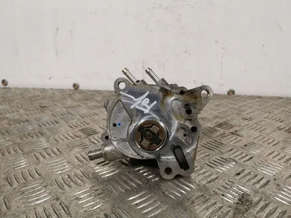 Mitsubishi Outlander 2008 hogedrukinspuitpomp OEM 03G145209C image 2