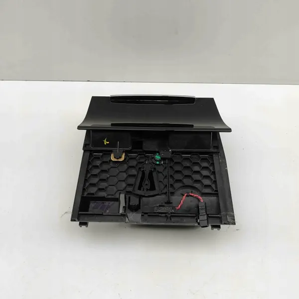 Cenicero OEM 3V2863077A para Skoda Superb III 2017 image 3