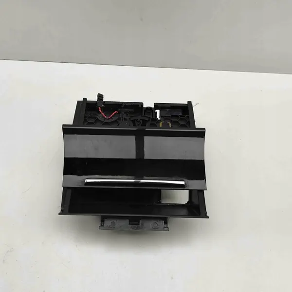 Cenicero OEM 3V2863077A para Skoda Superb III 2017 image 5