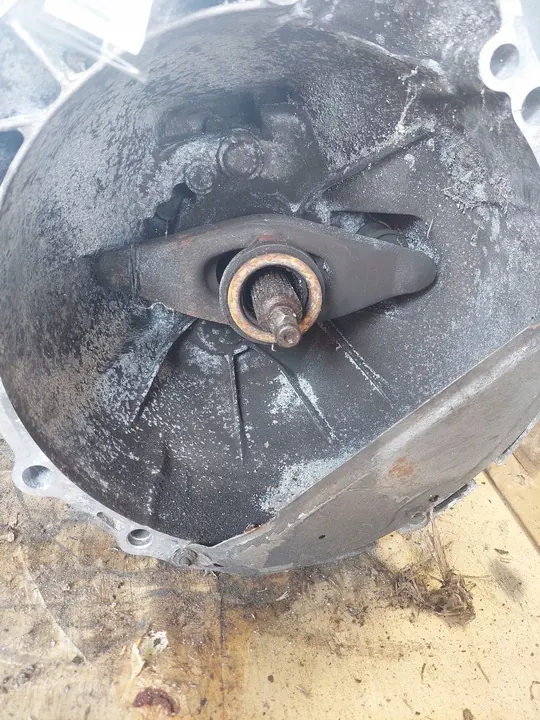 BMW X3 E83 Manuaalivaihteisto image 3