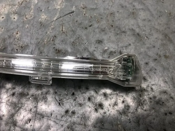 Indicador de Espelho Esquerdo VW Golf VII 5G0949101B image 2