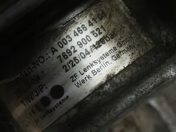 Servostyrningspump MERCEDES W203 1.8 KOMPRESOR A0034664101 image 5