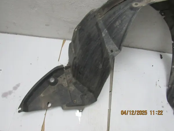 Right Front Wheel Arch Auris I Lift OEM 53875-02340 image 9