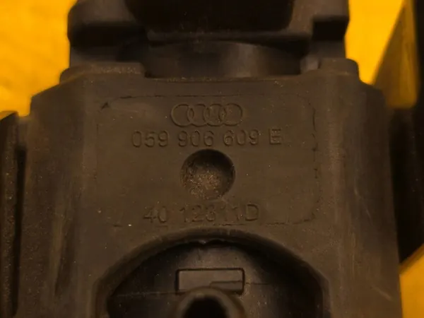 Vanne électromagnétique Audi RS6 C7 059906627P image 2