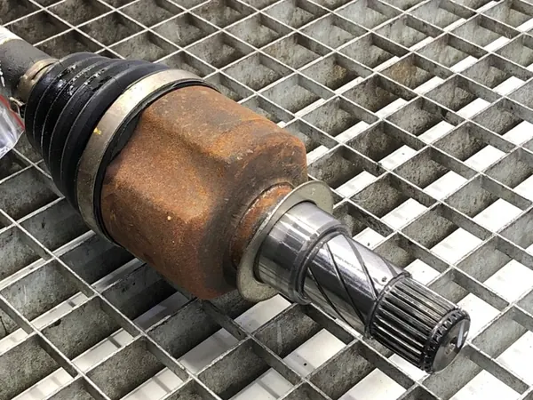 Vänster fram drivaxel Renault Megane IV 391011313R image 3