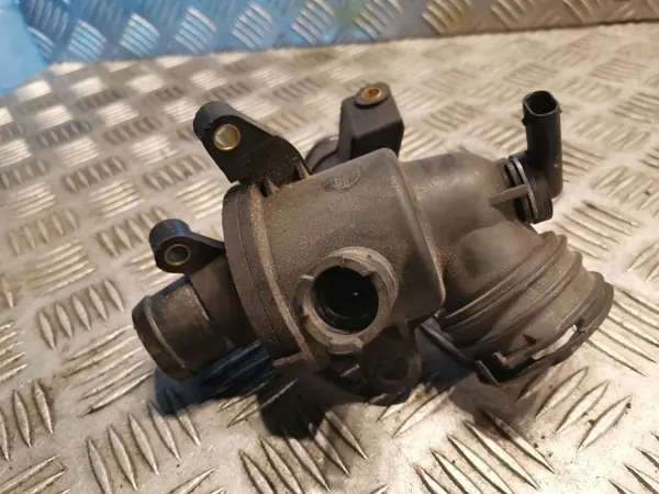 Mercedes-Benz Termostaatti OEM 6512000615 E-luokka W212 image 2