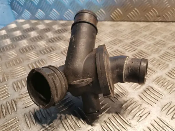 Mercedes-Benz Termostaatti OEM 6512000615 E-luokka W212 image 3
