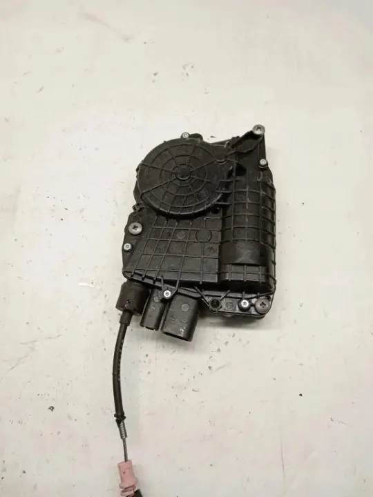 BMW 5 F10 Linker achterdeursluiting OEM 4153310400 image 2