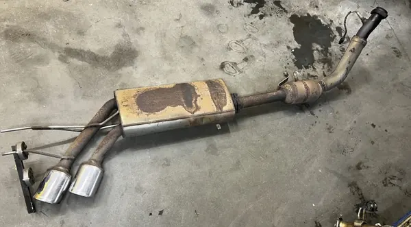 OEM WYDECH RURA WYDECHOWA TŁUMIK KATALIZATOR PRAWY image 2