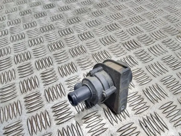Pompe de circulation d'eau AUDI A1 SPORTBACK 1.2L essence 1K0965561 image 2